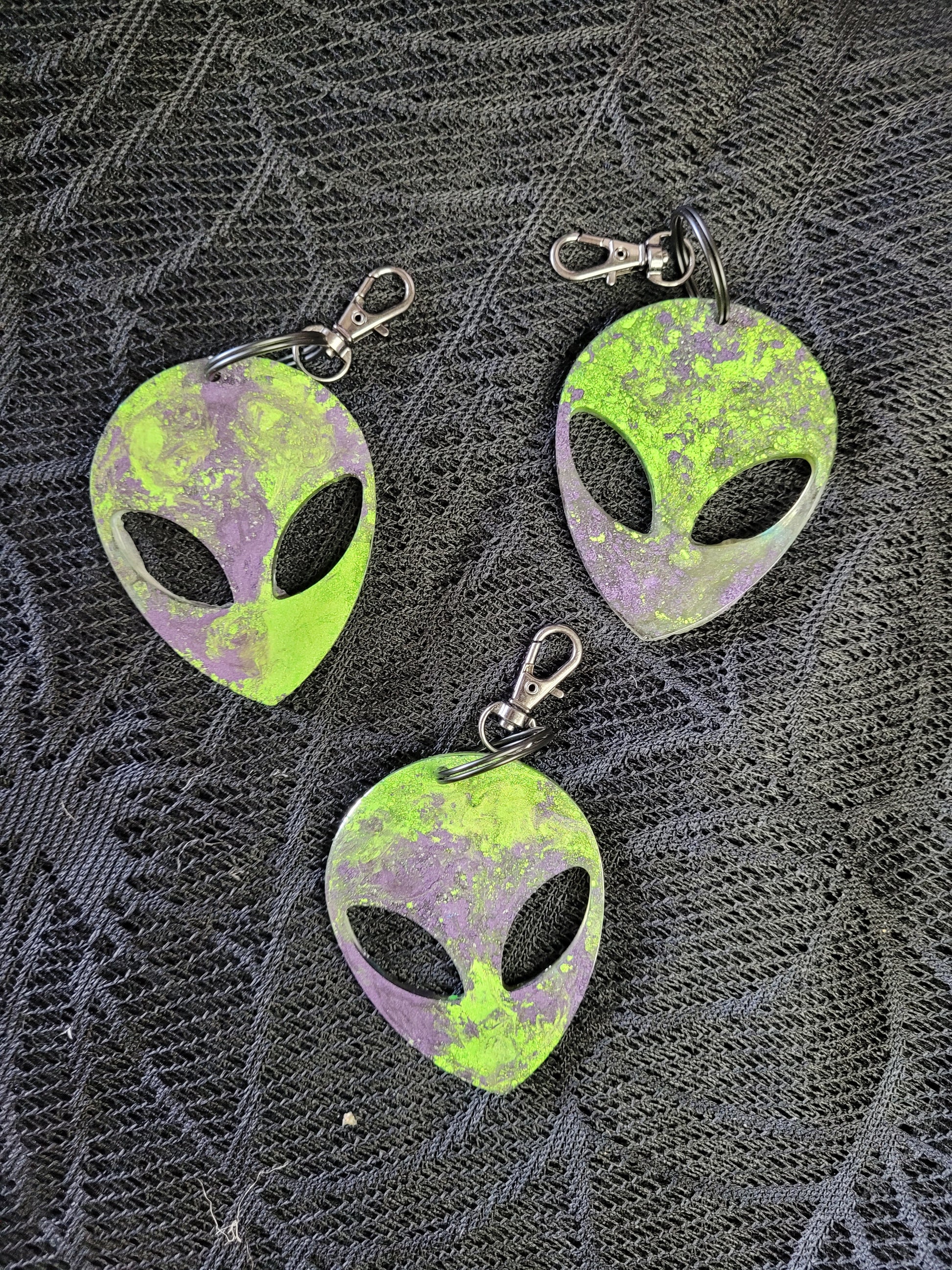 Resin alien keyring for ufo themed gift