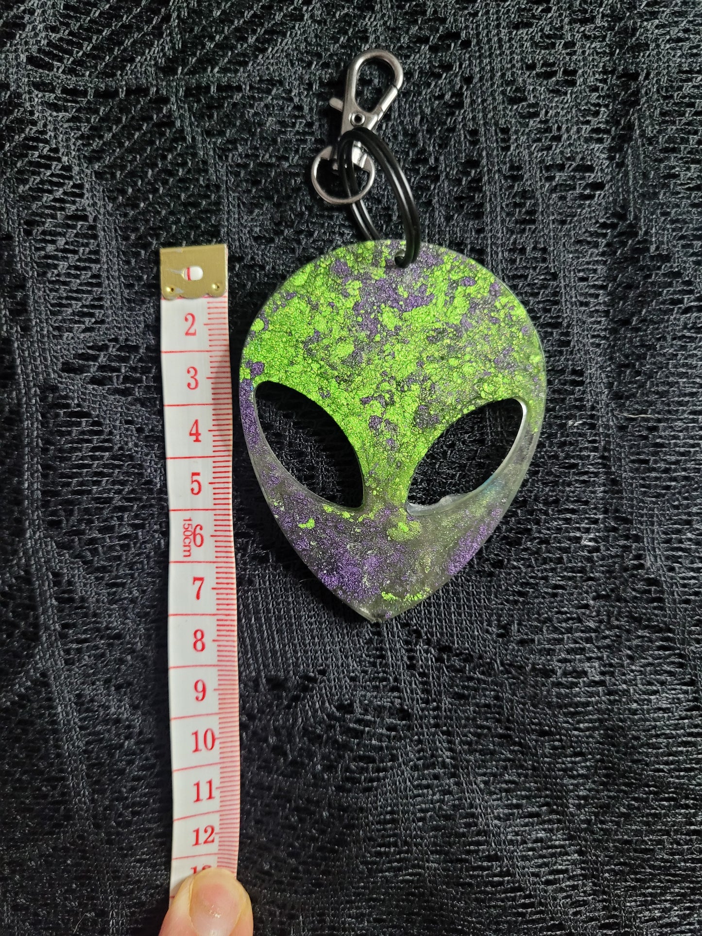 Resin alien keyring for ufo themed gift