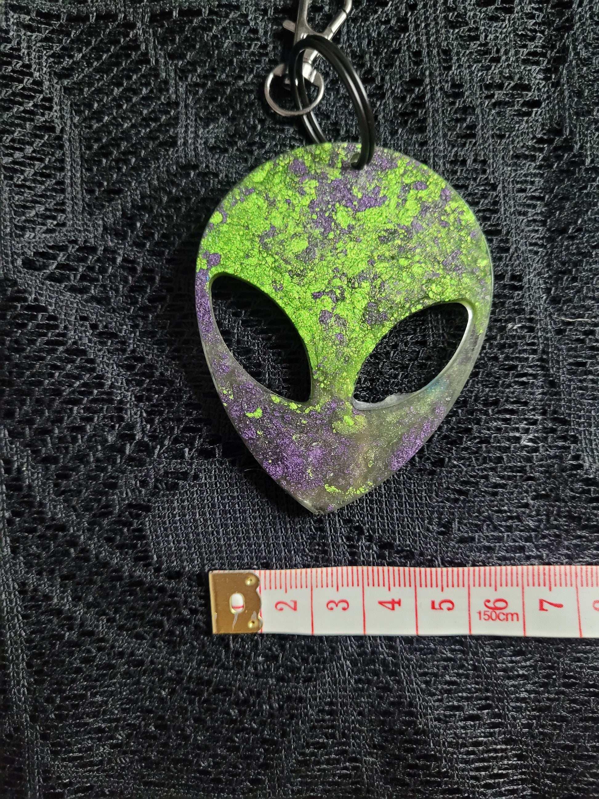 Resin alien keyring for ufo themed gift